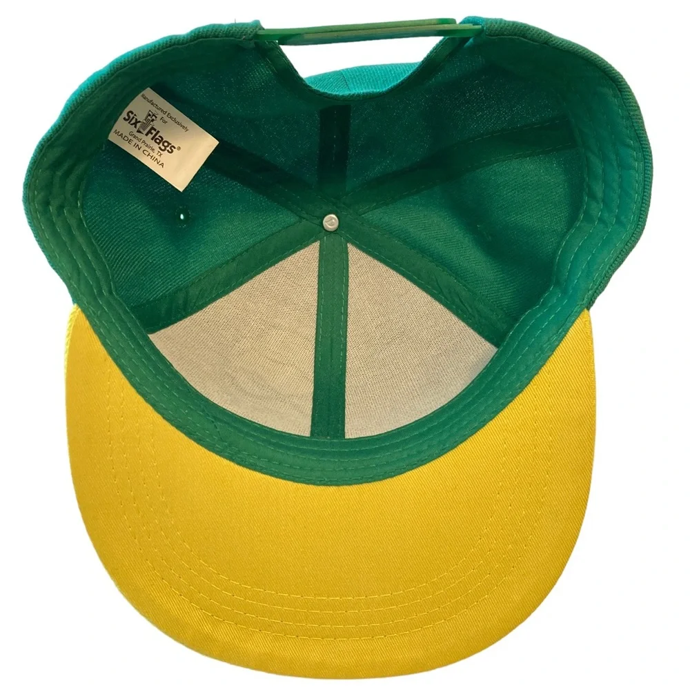 Batman Robin Boy Snapback Hat Six Flags DC Comics baseball cap EUC green yellow